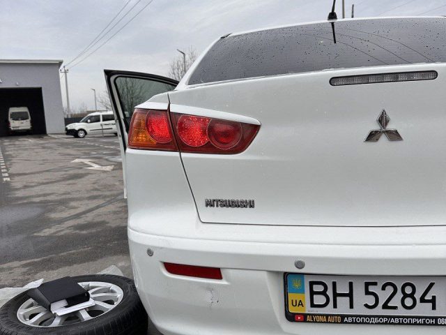 mitsubishi_lancer_3