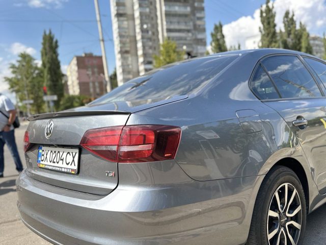 volkswagen_jetta-9